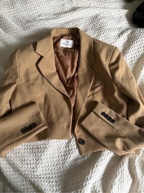 Aritzia Cropped Camel Blazer Jacket
